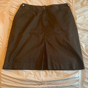 Peter Nygard women's skirt with gold accessories (buttons)